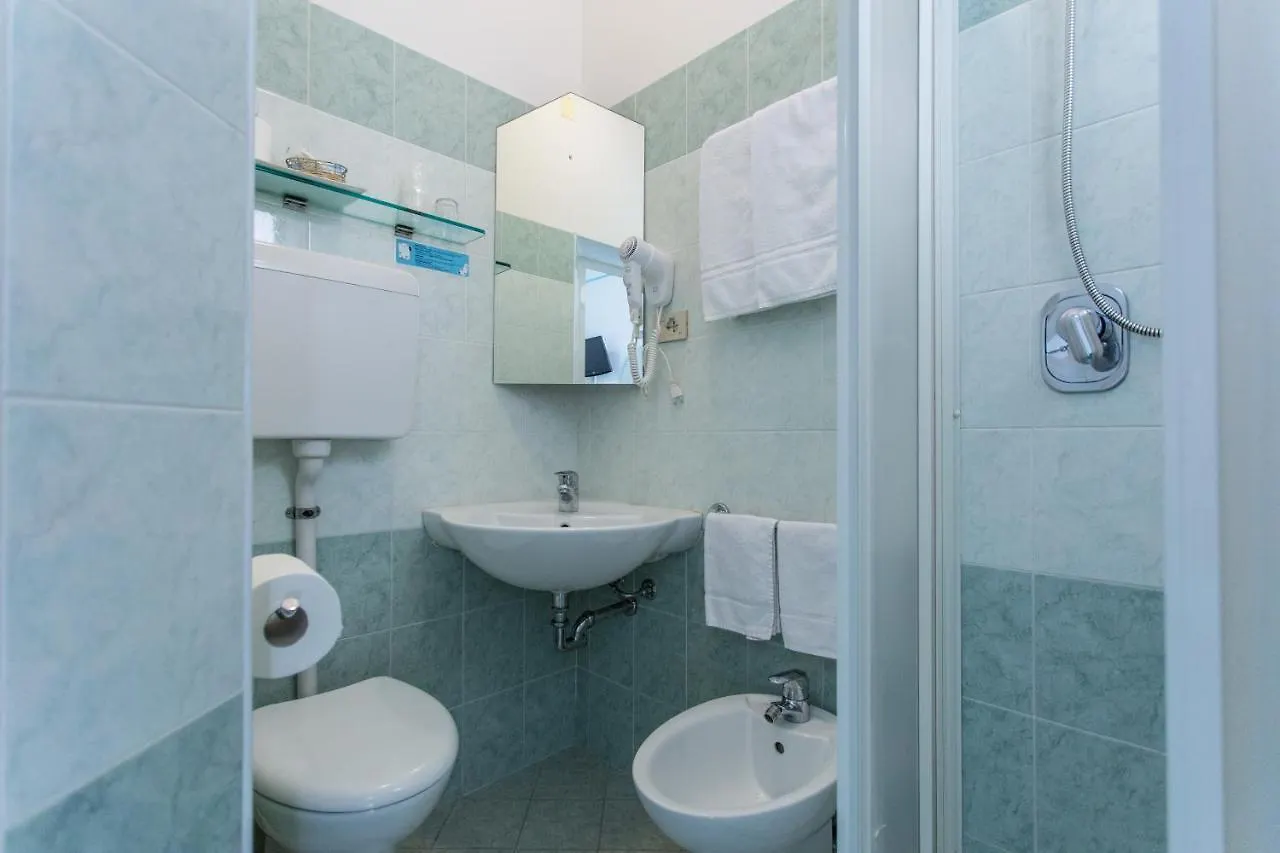 Hotel Caprice B&B - In Centro A Riccione