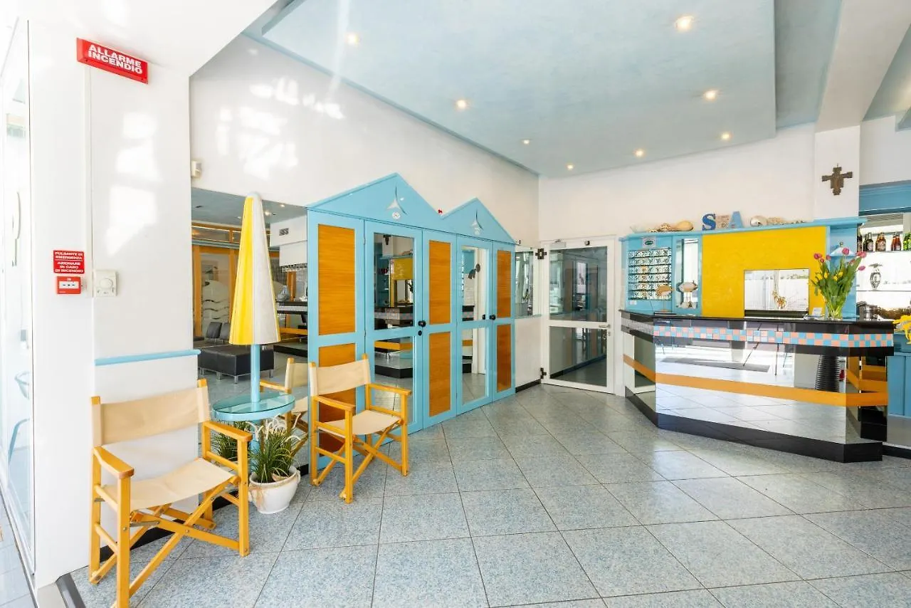 Hotel Caprice B&B - In Centro A Riccione 3*,